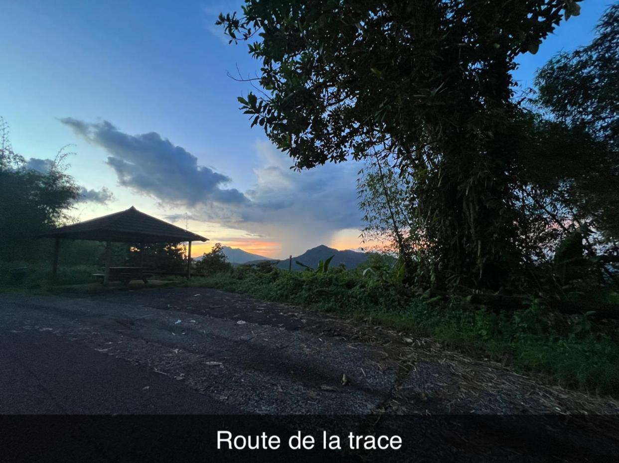Le Ketmie Nature Et Decouverte Fond-Saint-Denis Esterno foto